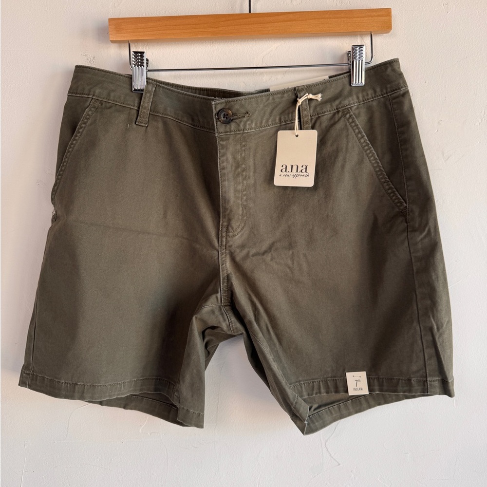 Women’s shorts… Ana … Brand New